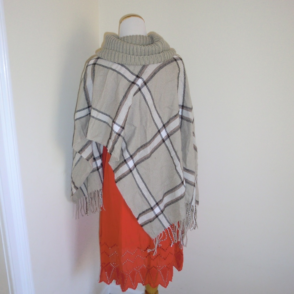NWT Tan Black White Tartan Plaid Cowl Cape Poncho Cardigan Fringe OS - Picture 2 of 4